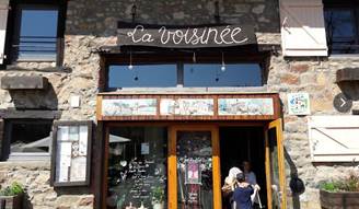 Une image contenant texte, btiment, plein air, porte

Description gnre automatiquement